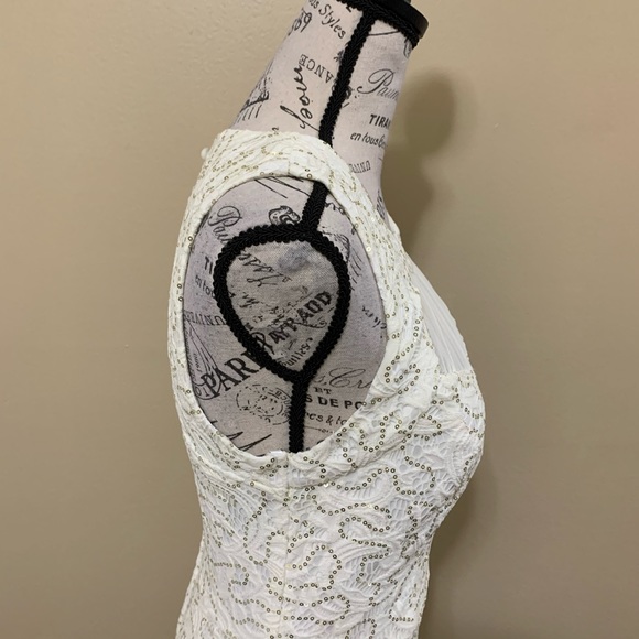 City Triangles White Ivory Gold Sequined Sleeveless Dress Size 5 - Picture 6 of 15